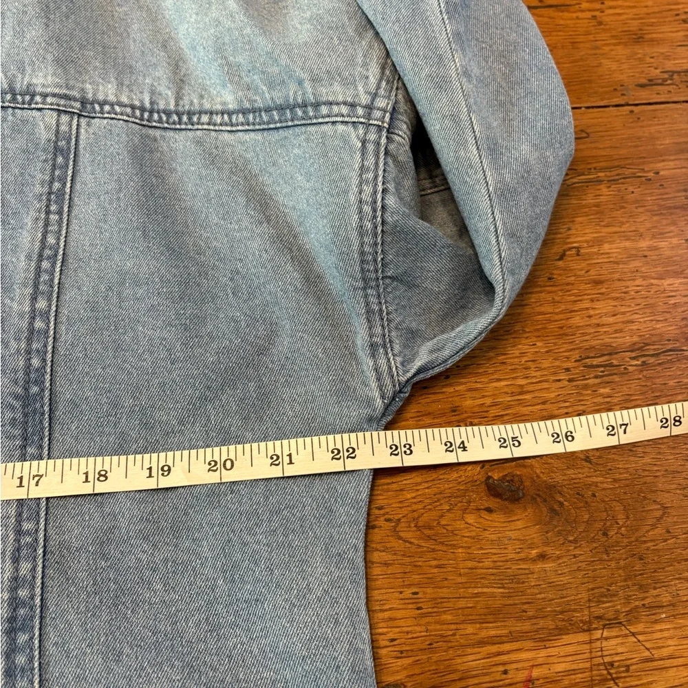 Rare Unique Denim Oversized Cottage Chore/Barn Jacket Embroidered Sleeve Raw Hem - Picture 5 of 7